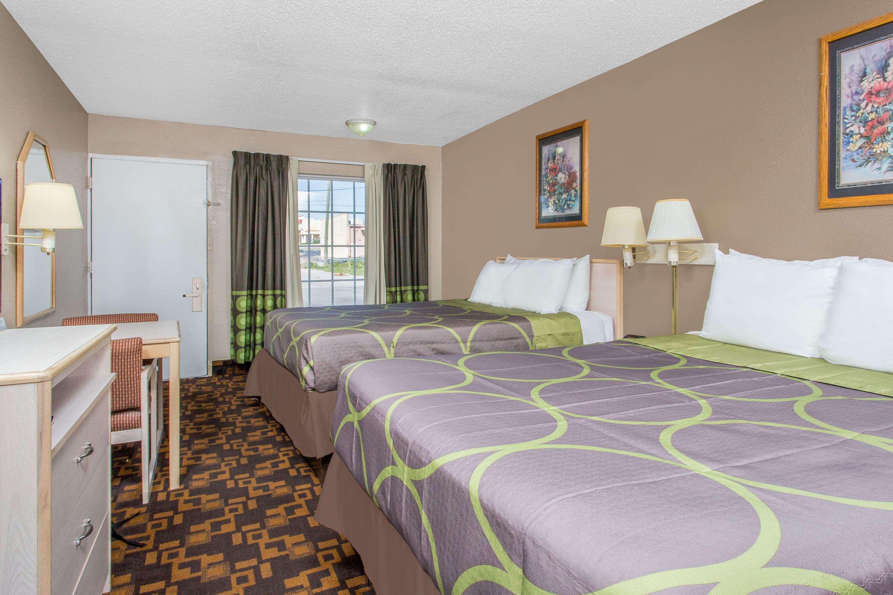 Hotel Super 8 By Wyndham Antioch/nashville South East
